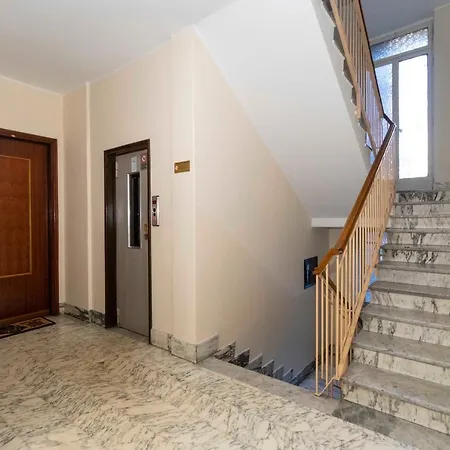 Appartamento Aurora Lovely Flat With Balcony