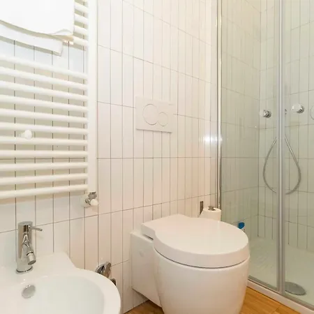 Aurora Lovely Flat With Balcony Torino