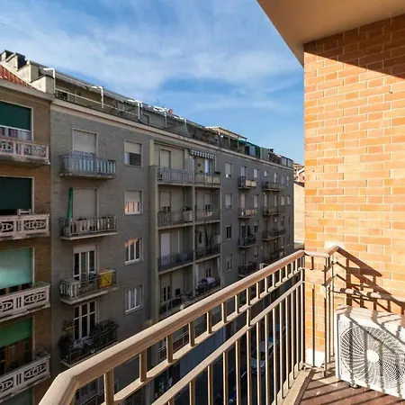 Aurora Lovely Flat With Balcony * Turin