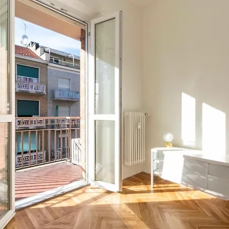 Aurora Lovely Flat With Balcony Apartment *